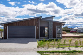 Stonehenge Retreat, Martinborough
